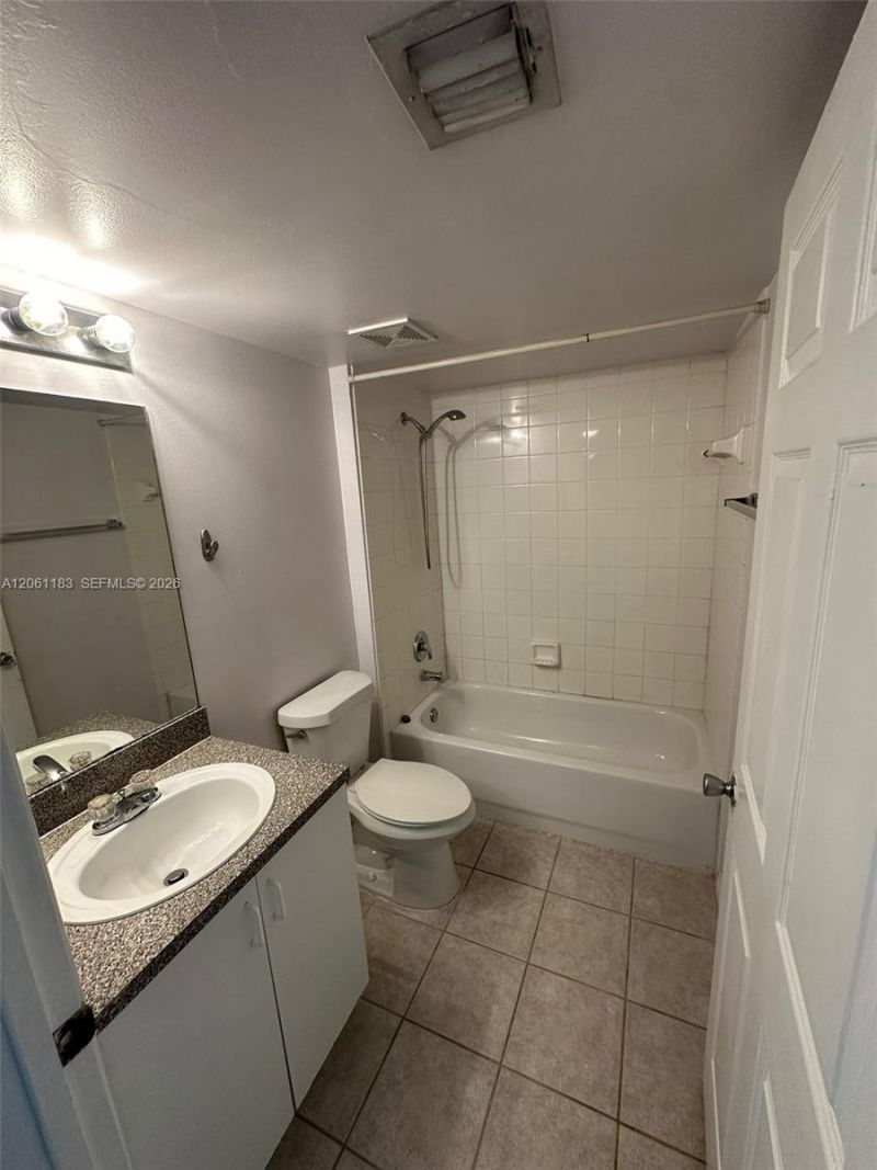 5005 Wiles Rd , Unit 102, Coconut Creek, FL 33073 Photo