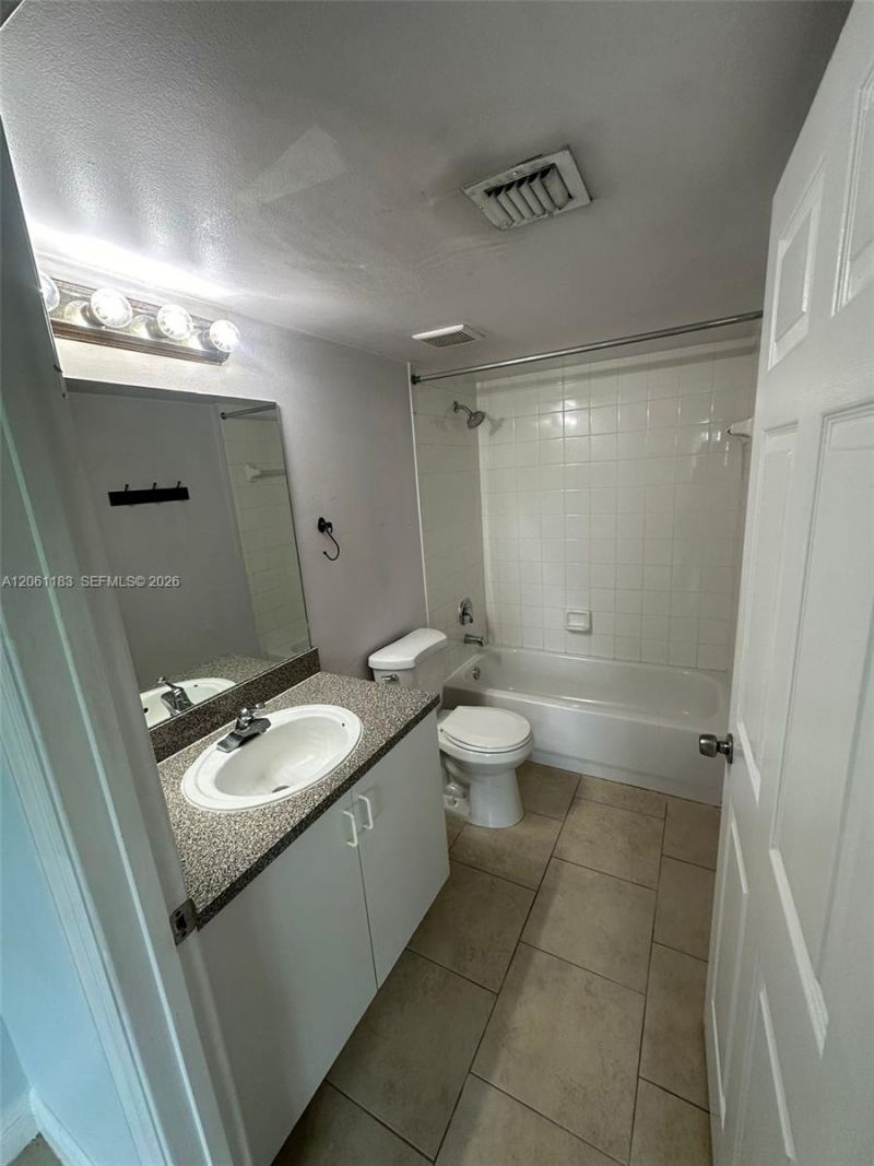 5005 Wiles Rd , Unit 102, Coconut Creek, FL 33073 Photo