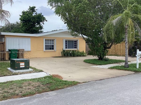 4320 SW 56th Ave , Davie, FL 33314