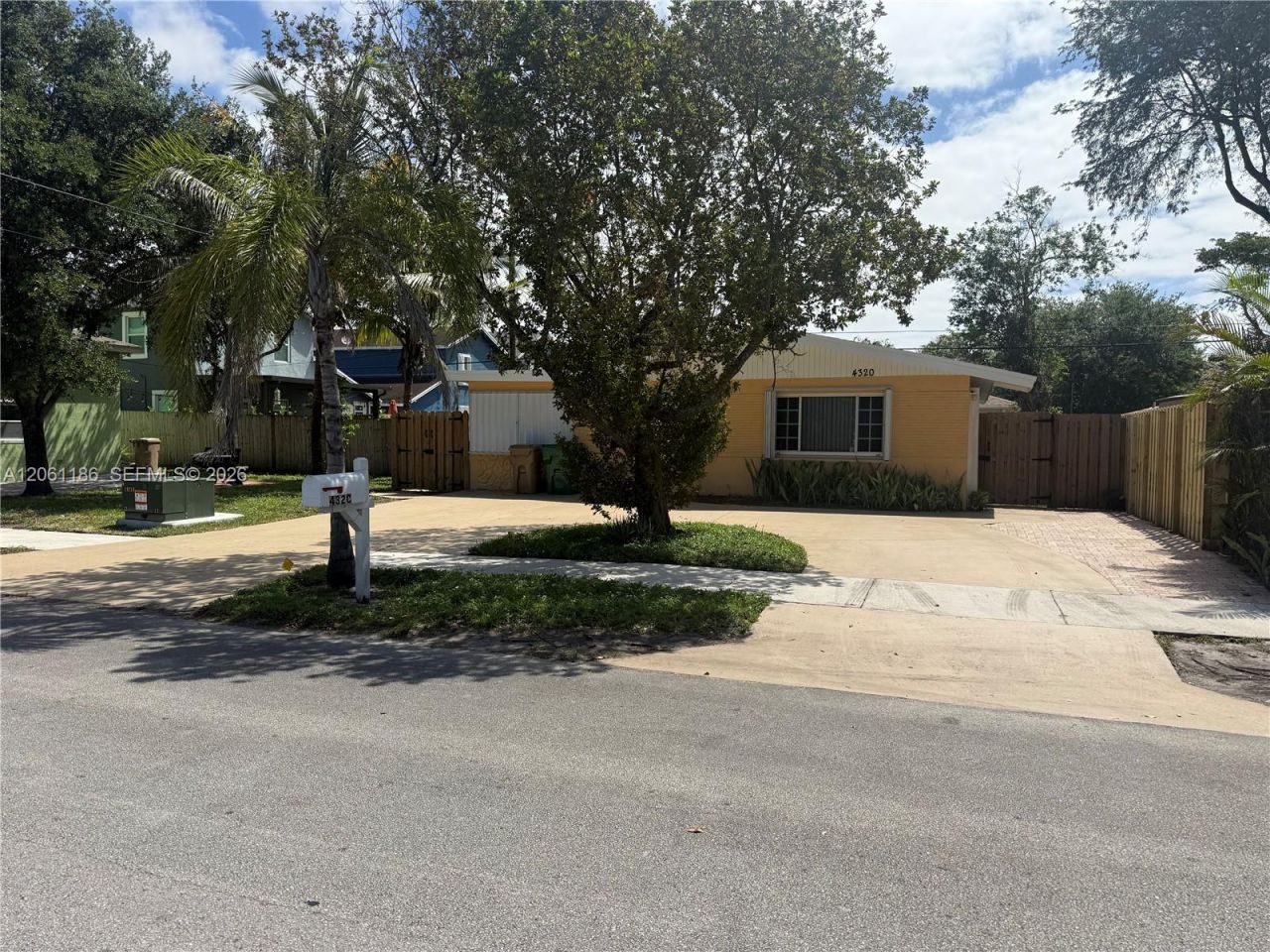 4320 SW 56th Ave , Davie, FL 33314 Photo