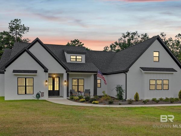 11 Creax Road, Axis, AL 36505