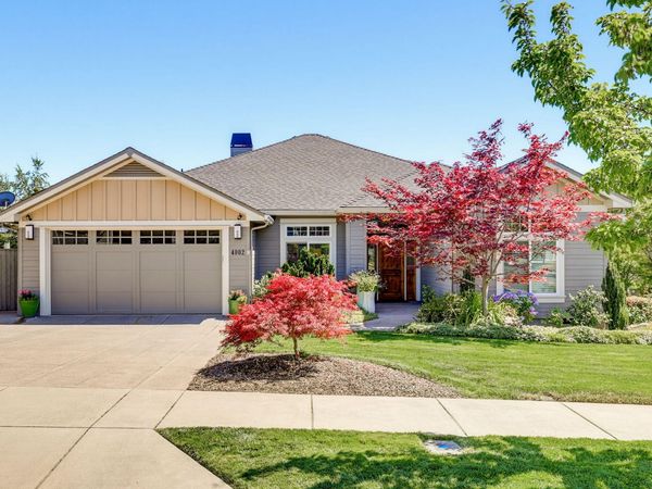 4002 Crystal Springs Drive, Medford, OR 97504