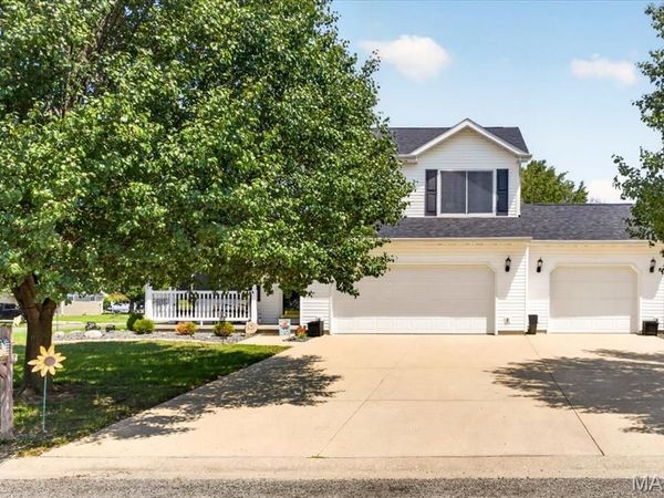 502 E Ash Street , Okawville, IL 62271