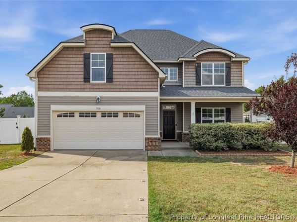 910 Highgrove Drive , Spring Lake, NC 28390