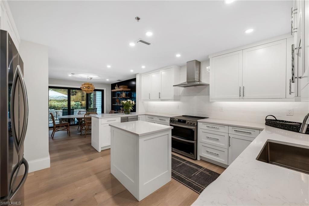 569 Park Shore Dr , Unit G5, Naples, FL 34103 Photo