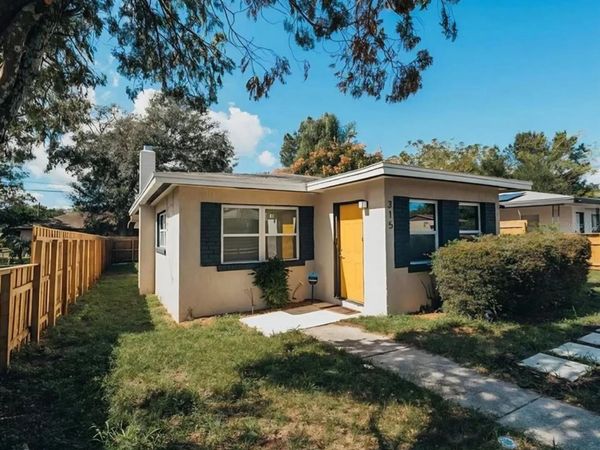 315 E STREET , LAKE WALES, FL 33853