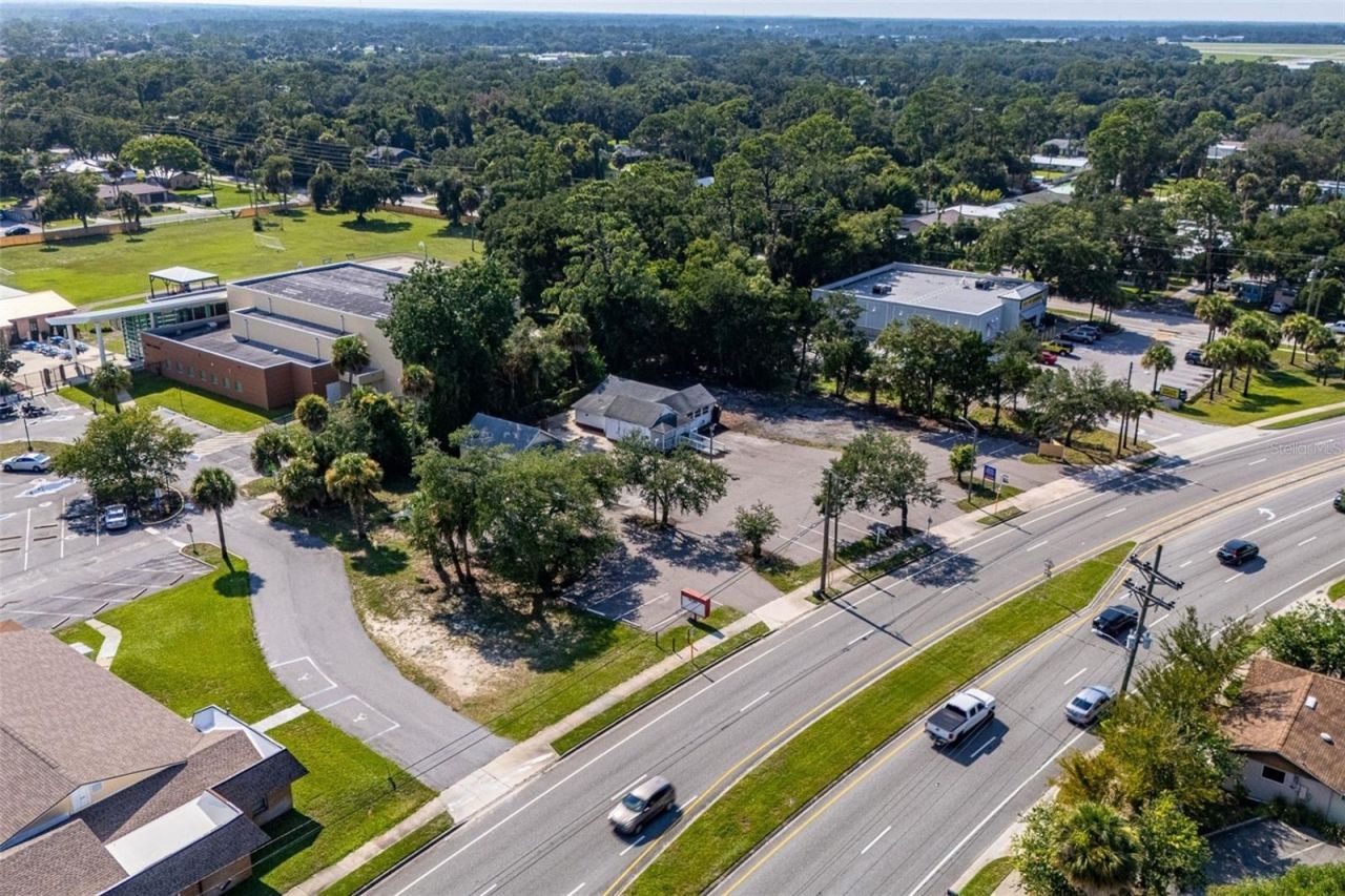 1042 N Dixie Freeway, New Smyrna Beach, FL 32168 Photo
