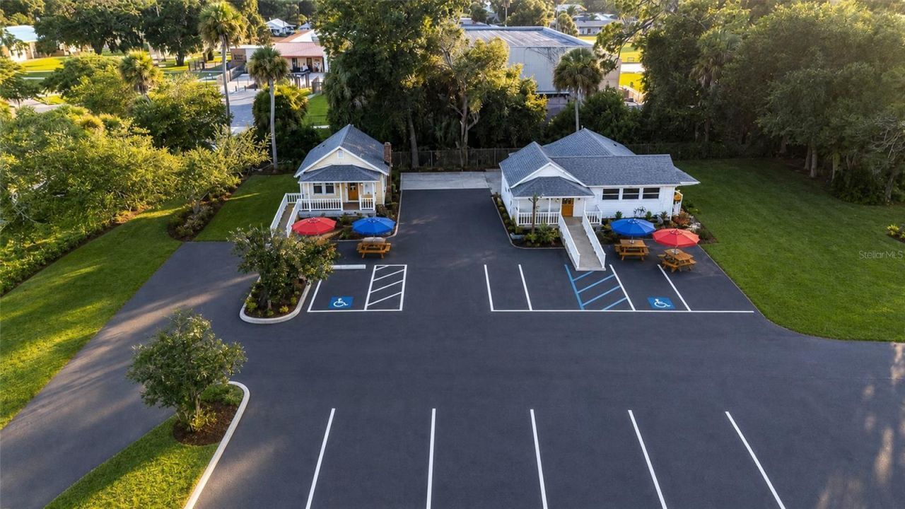 1042 N Dixie Freeway, New Smyrna Beach, FL 32168 Photo