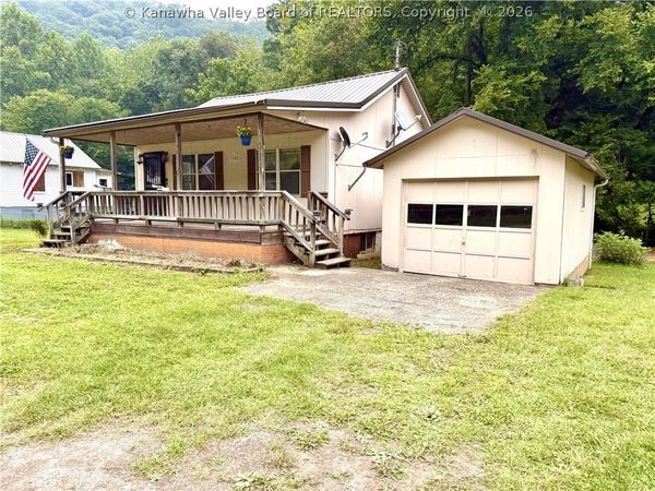 7143 Kanawha State Forest Drive, Charleston, WV 25314