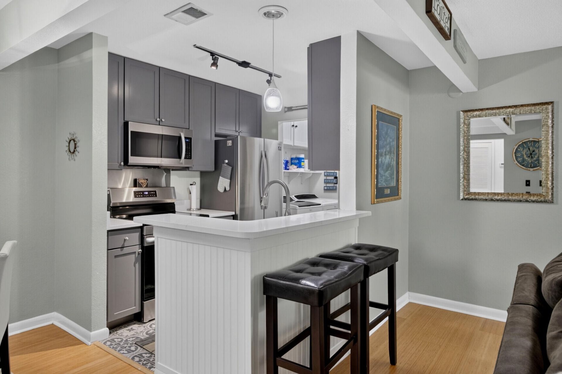 271 Alexandra Photo 12