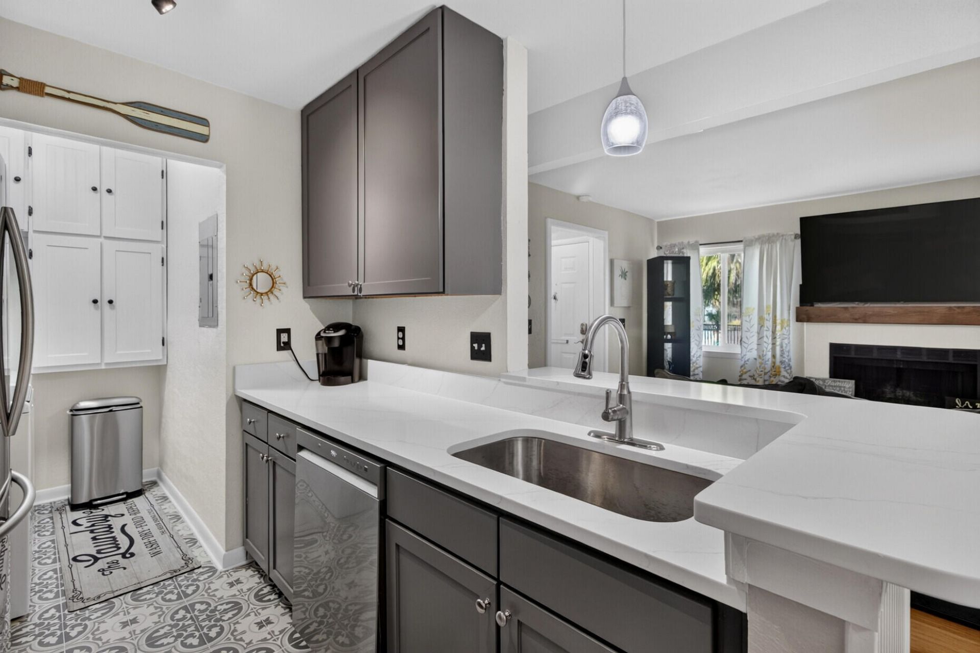 271 Alexandra Photo 14