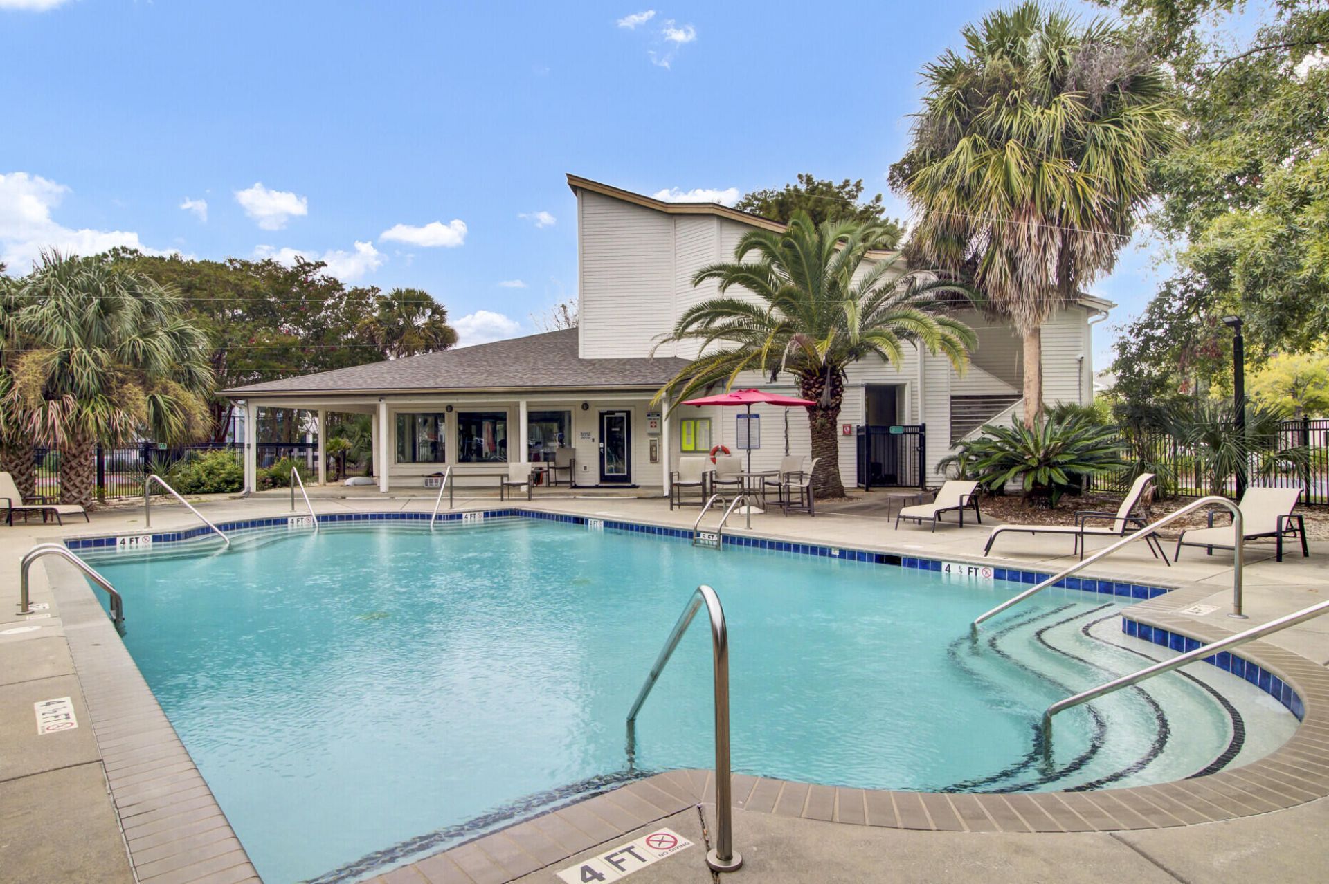 271 Alexandra Photo 29