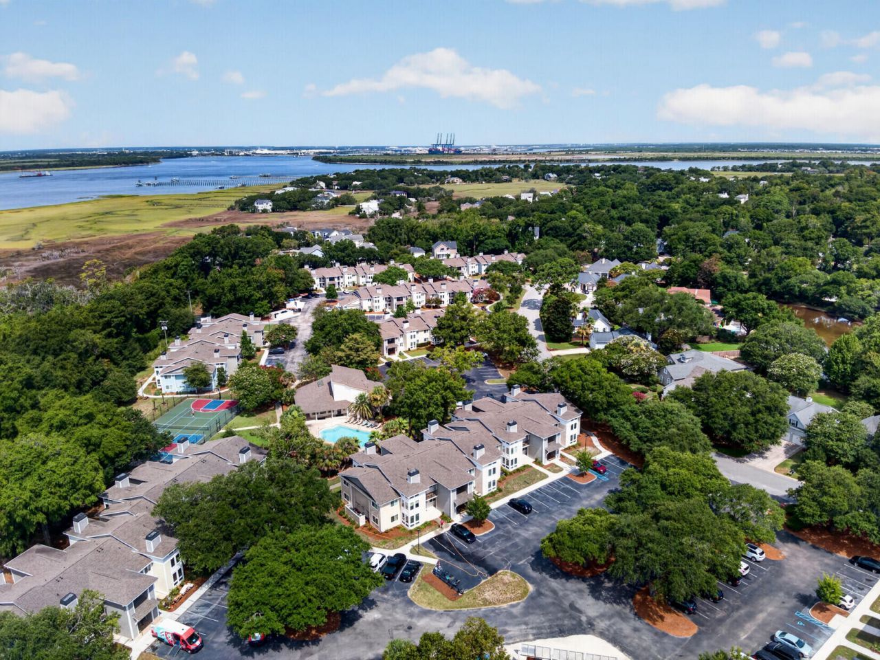 271 Alexandra Photo 47