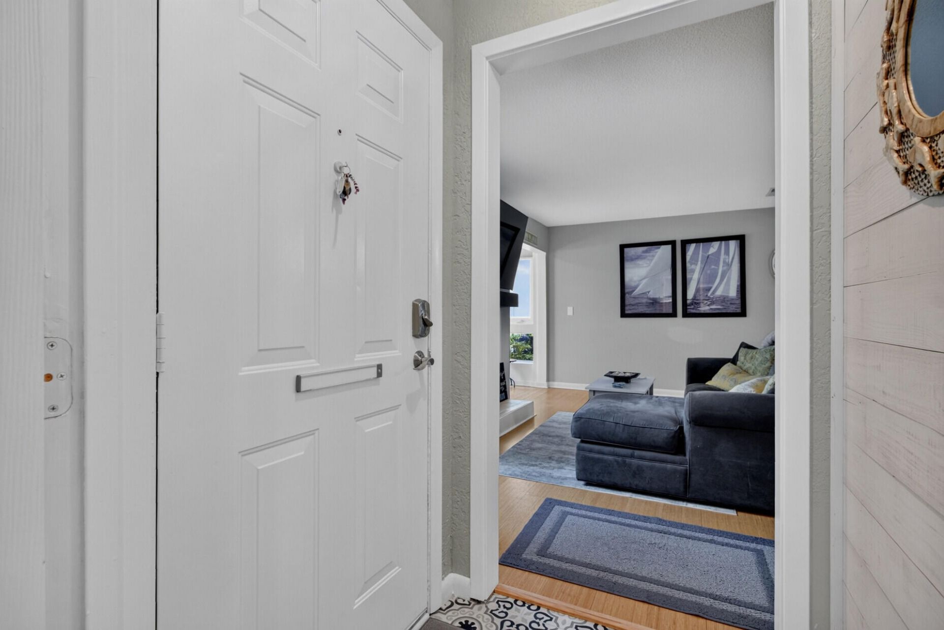 271 Alexandra Photo 5
