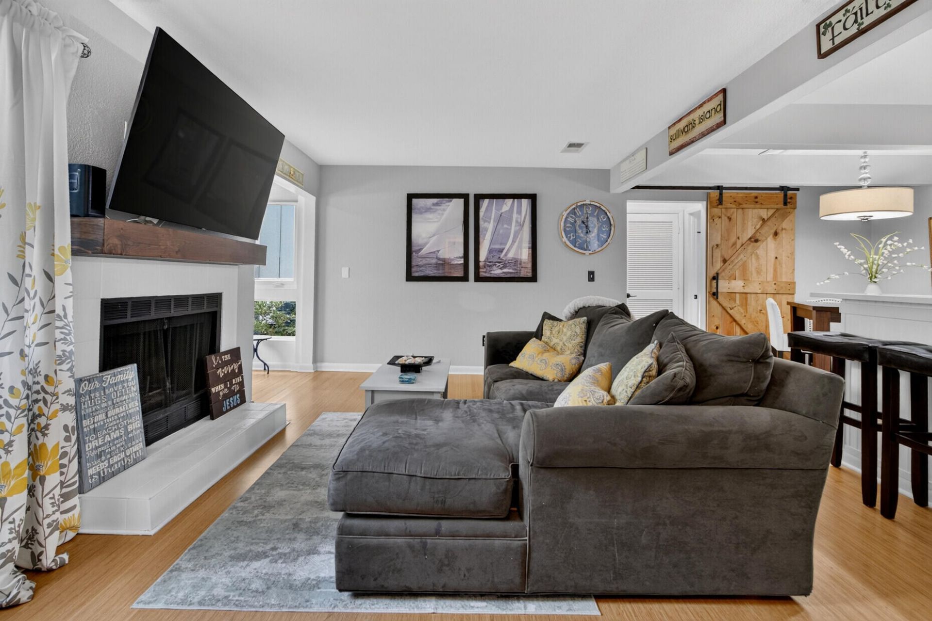 271 Alexandra Photo 6