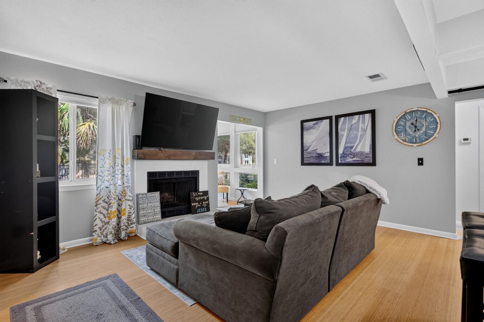 271 Alexandra Photo 7