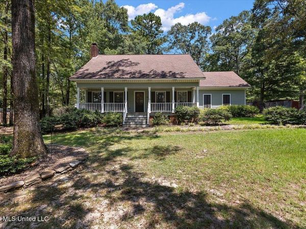 130 Bentley Drive, Brandon, MS 39042