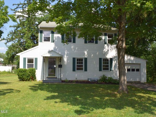 4 Ten Broeck Street, Delmar, NY 12054