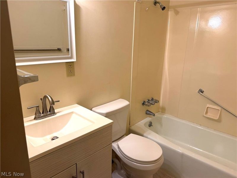 1512 Clairmont Avenue , Cambridge, OH 43725 Photo 16