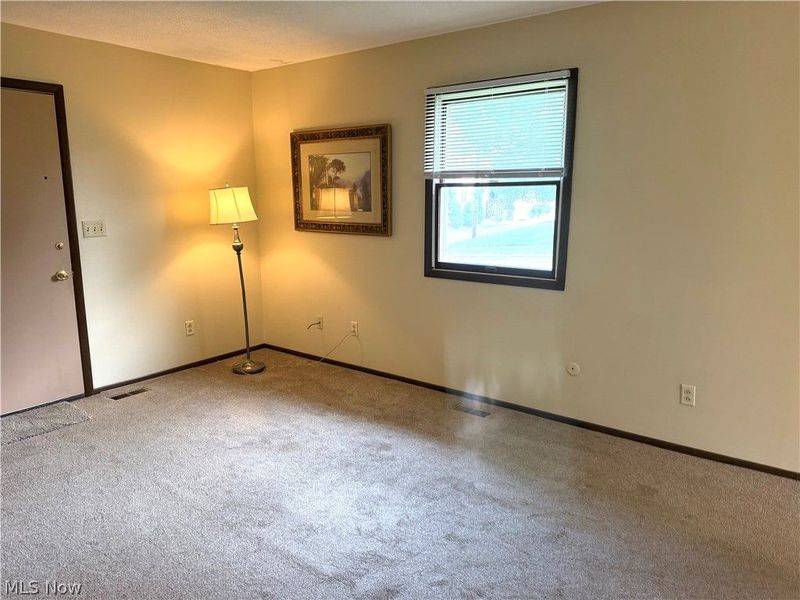 1514 Clairmont Avenue , Cambridge, OH 43725 Photo 6