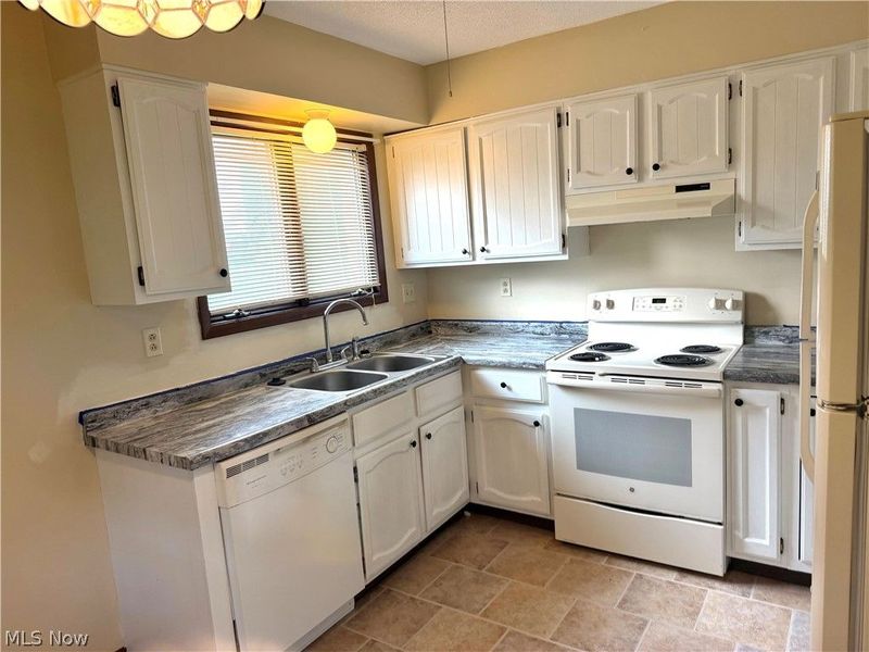 1514 Clairmont Avenue , Cambridge, OH 43725 Photo 9