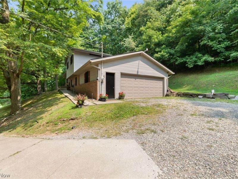 8148 Avalon Road NW, Malvern, OH 44644 Photo 34
