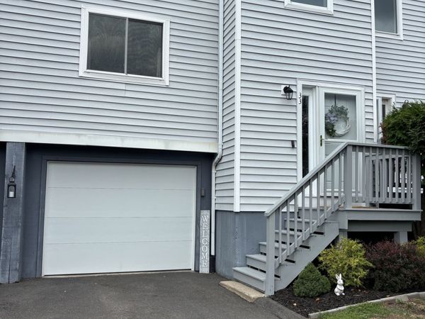 33 Woodbridge, Unit 33, Cromwell, CT 06416