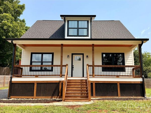 8 Lily Crossing Lane, Black Mountain, NC 28711