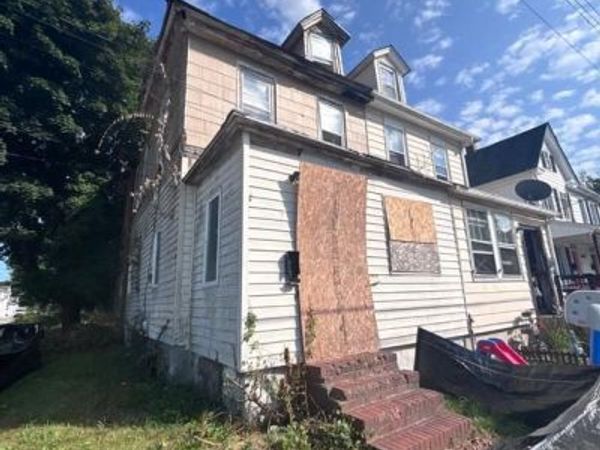 101 PENN STREET, PENNS GROVE, NJ 08069