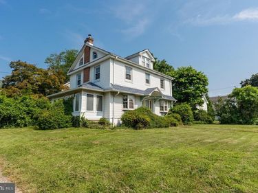 2105 SUSQUEHANNA ROAD, ABINGTON, PA 19001