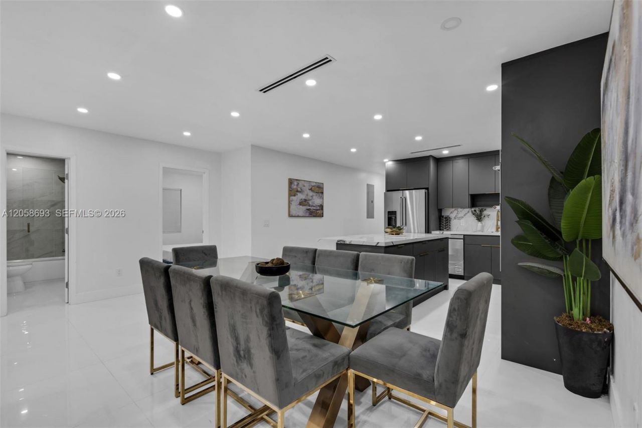 15230 NE 2nd Ave , Miami, FL 33162 Photo
