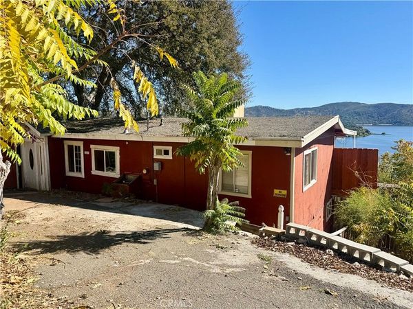 11633 Lakeview Drive, Clearlake Oaks, CA 95423