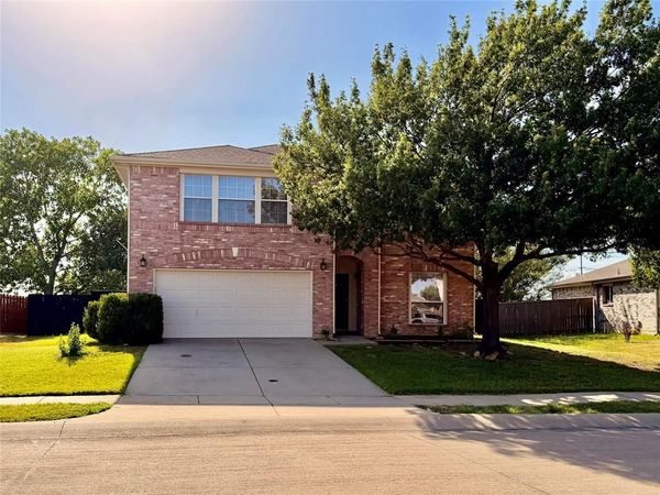 1313 Dakota Trail , Krum, TX 76249