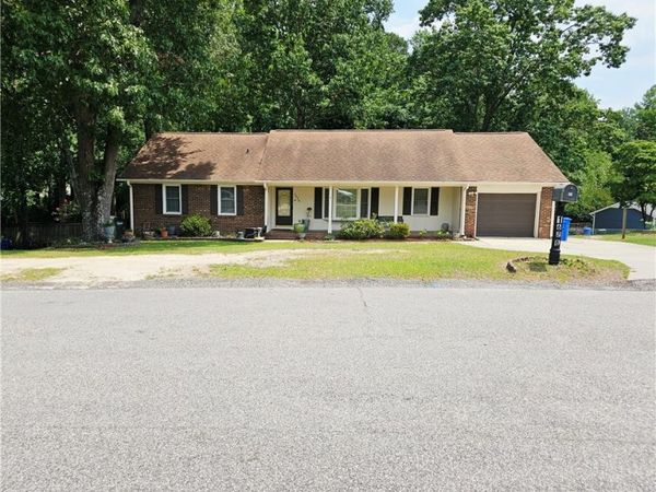 1628 Sweetgum Circle , Fayetteville, NC 28304