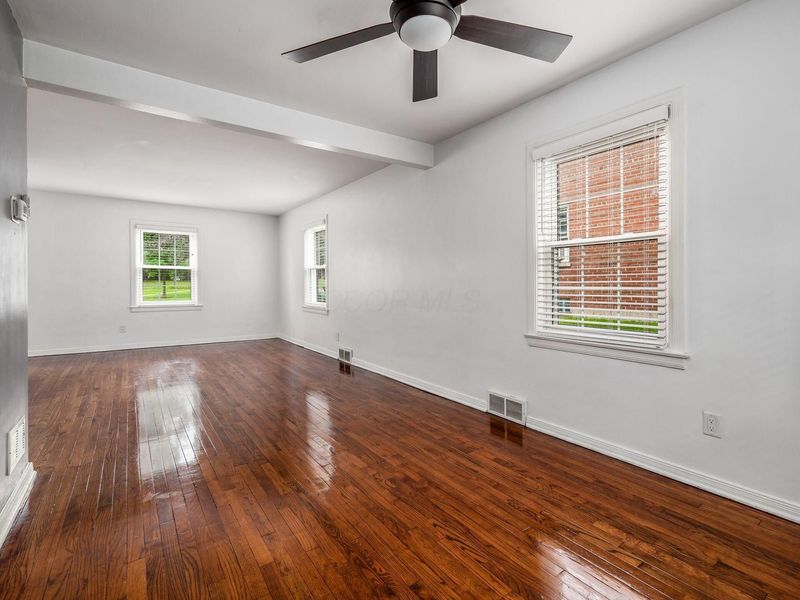 111 E Selby Boulevard , Worthington, OH 43085 Photo 11