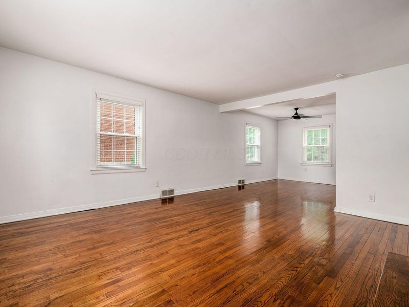 111 E Selby Boulevard , Worthington, OH 43085 Photo 4