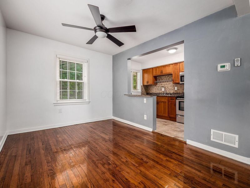 111 E Selby Boulevard , Worthington, OH 43085 Photo 7