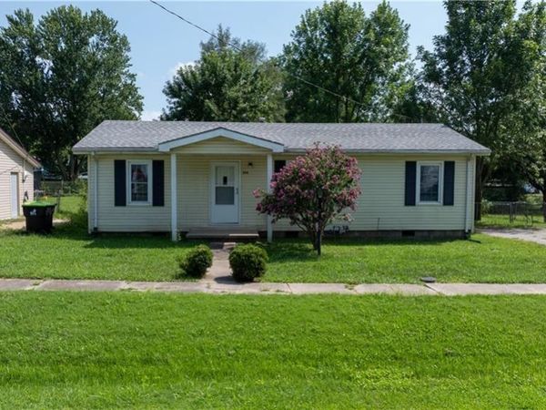 304 E Mason Street, La Monte, MO 65337