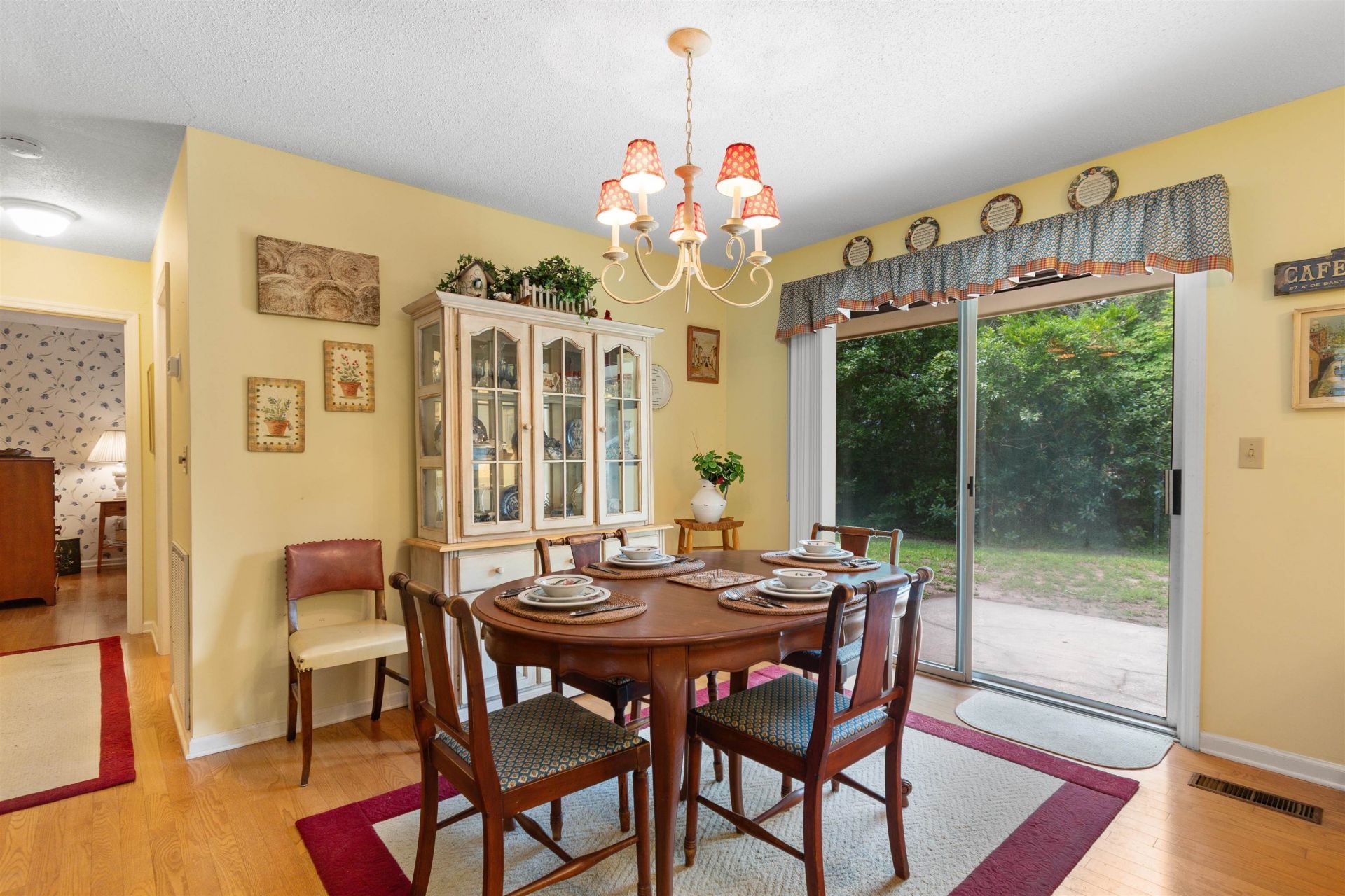 655 5th Ave. N  Photo 11