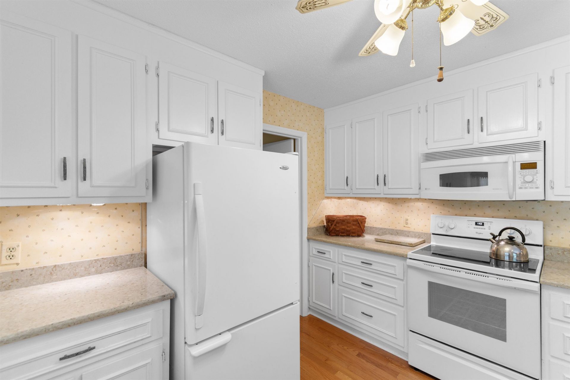 655 5th Ave. N  Photo 9