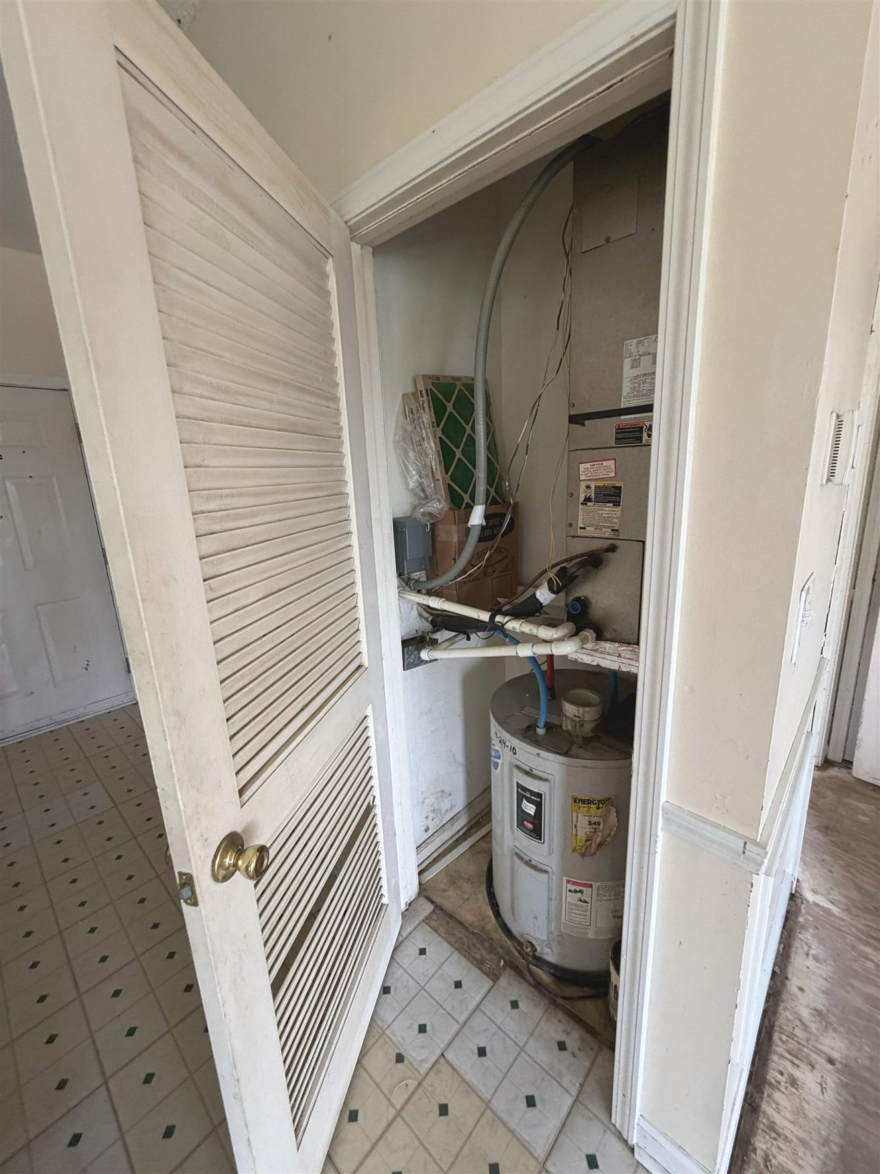 248 Sun Colony Blvd.  Photo 14