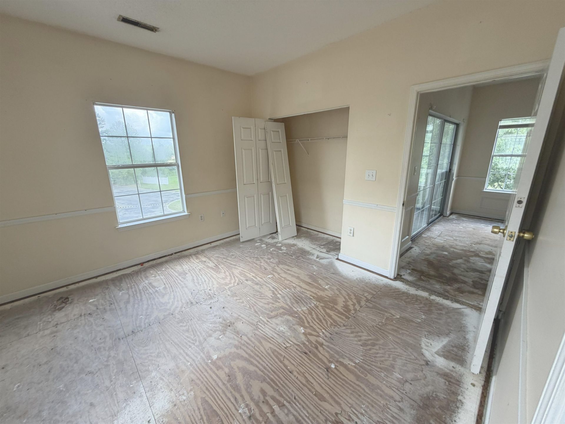 248 Sun Colony Blvd.  Photo 16