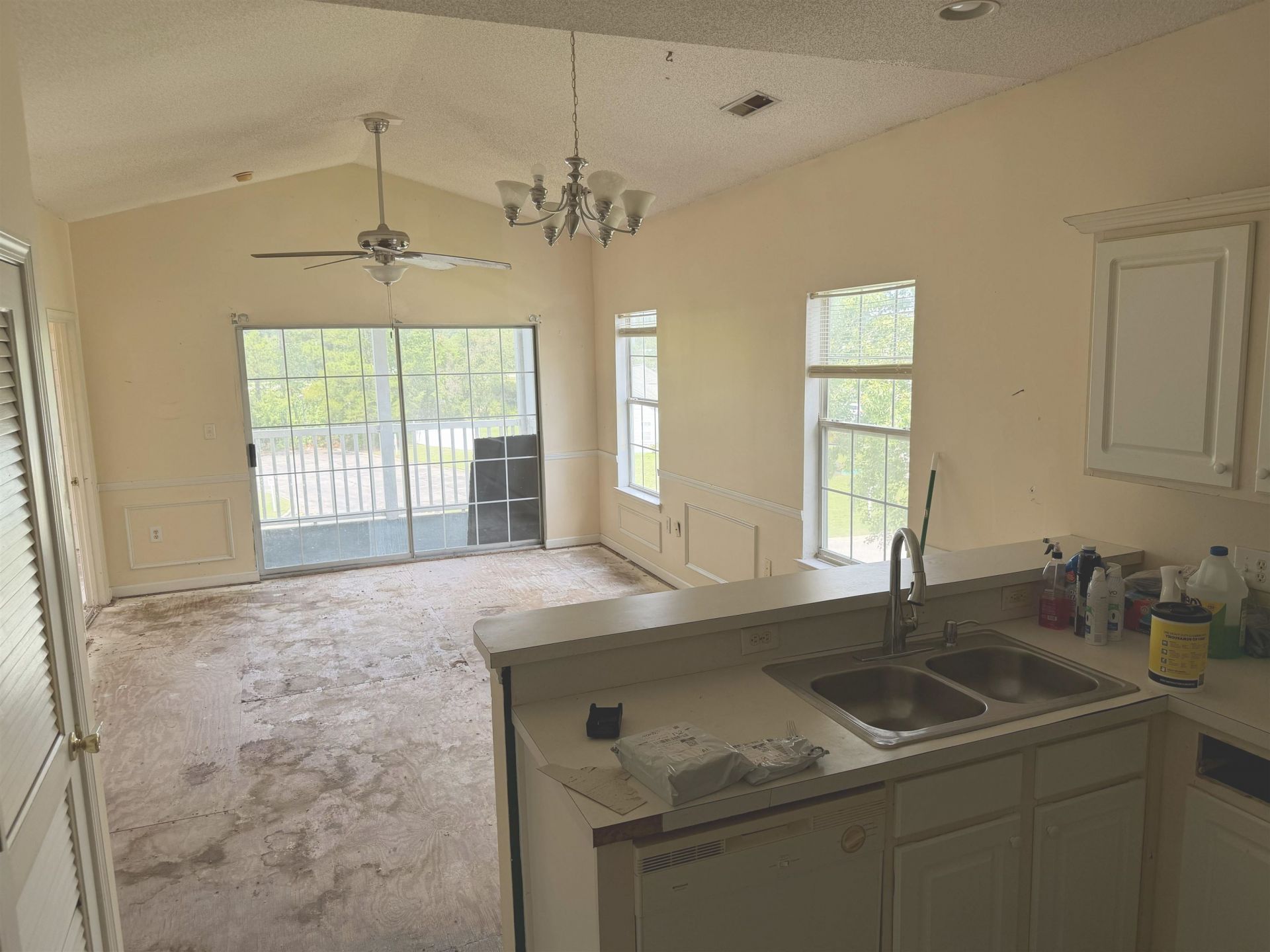 248 Sun Colony Blvd.  Photo 26