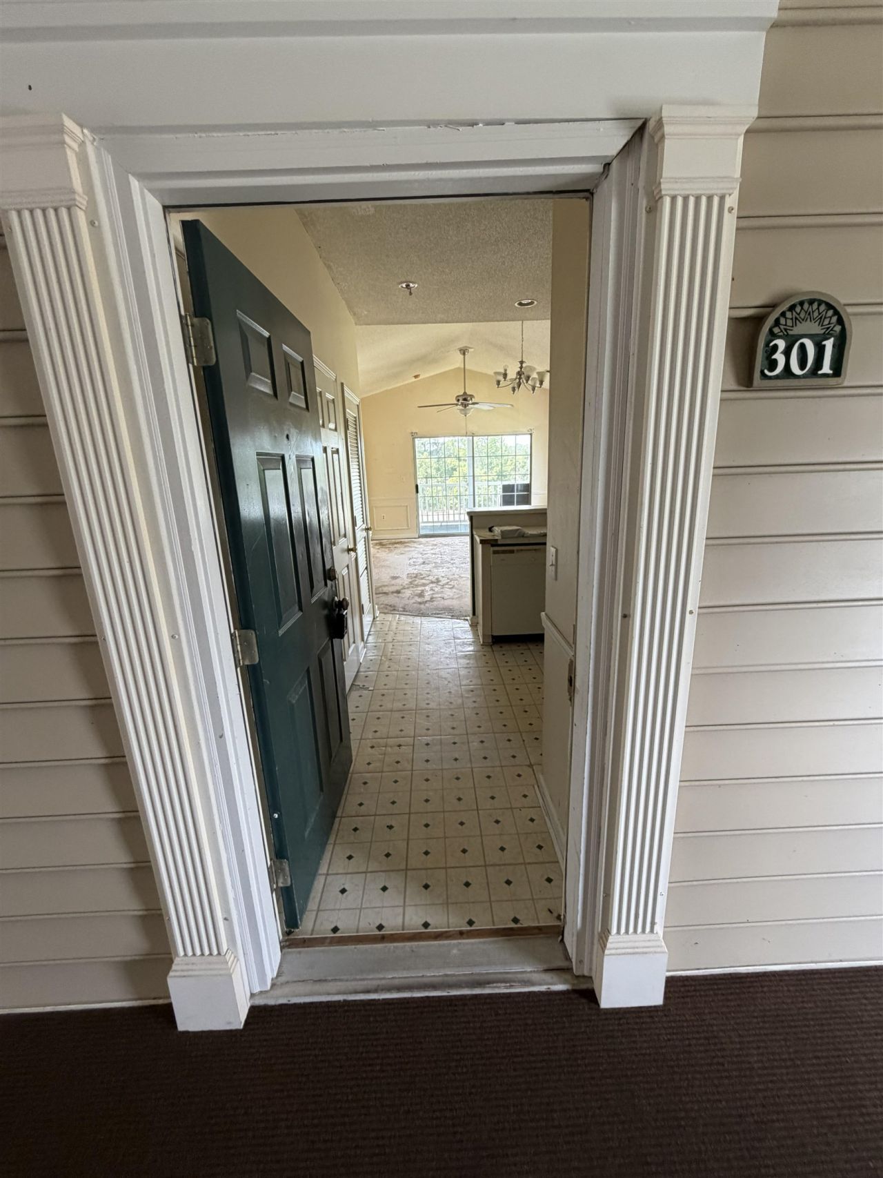 248 Sun Colony Blvd.  Photo 5
