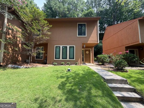 878 Lake Hollow Boulevard SW, Marietta, GA 30064