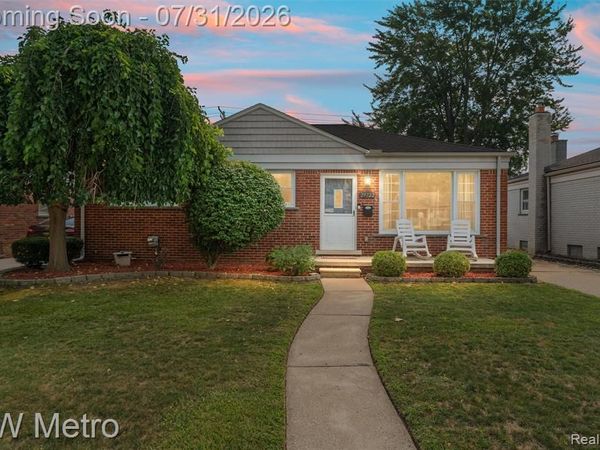 29722 Rosebriar Street, St Clair Shores, Mi 48082
