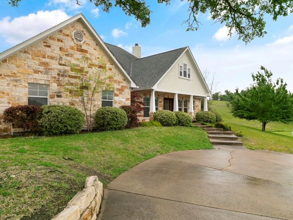 1903 Sarah CV, Taylor, TX 76574