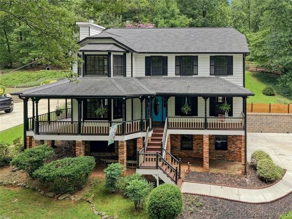 10870 Shallowford Road , Roswell, GA 30075