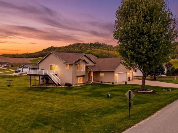 21563 Wolfe Run Ln, Galesville, WI 54630