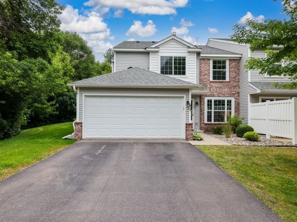 429 Wilderness Drive , Chaska, MN 55318